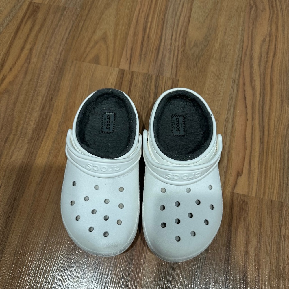 Crocs Classic Lined Clog Size Youth 2